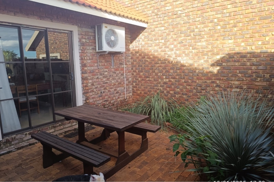 5 Bedroom Property for Sale in Doringkruin North West